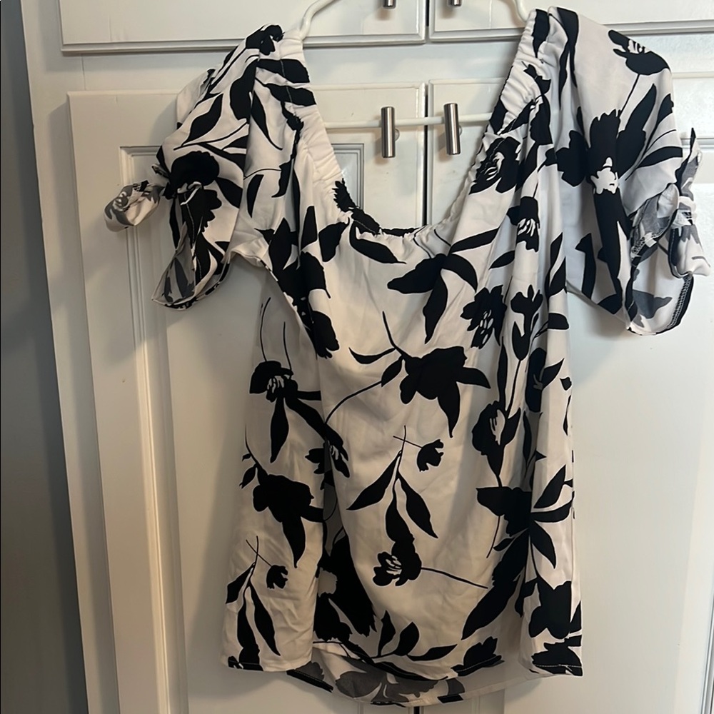 Floral Black and White Women's Top never worn